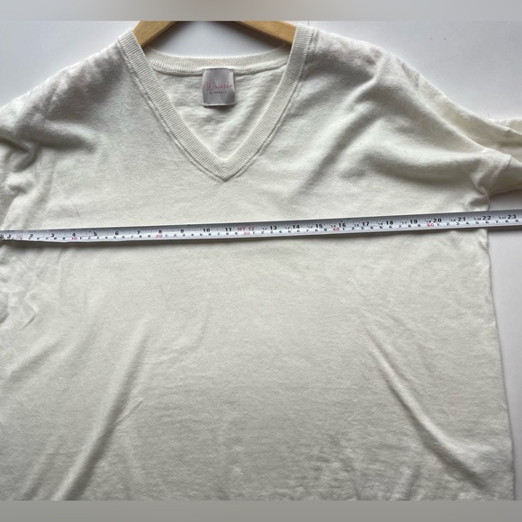 BRODIE Fine Cashmere Oversized V-Neck Sweater Cotton Cashmere Blend Relaxed Fit - Picture 6 of 9